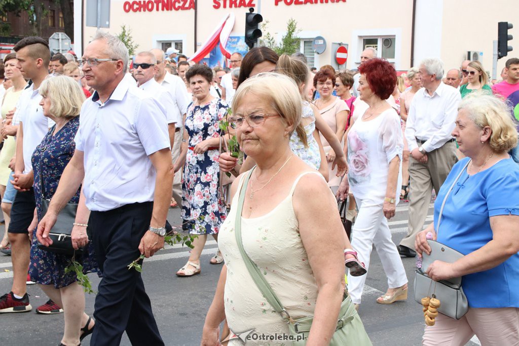 Procesja Bożego Ciała w parafi pw. św. Antoniego Padewskiego w Ostrołęce [20.06.2019] - zdjęcie #157 - eOstroleka.pl