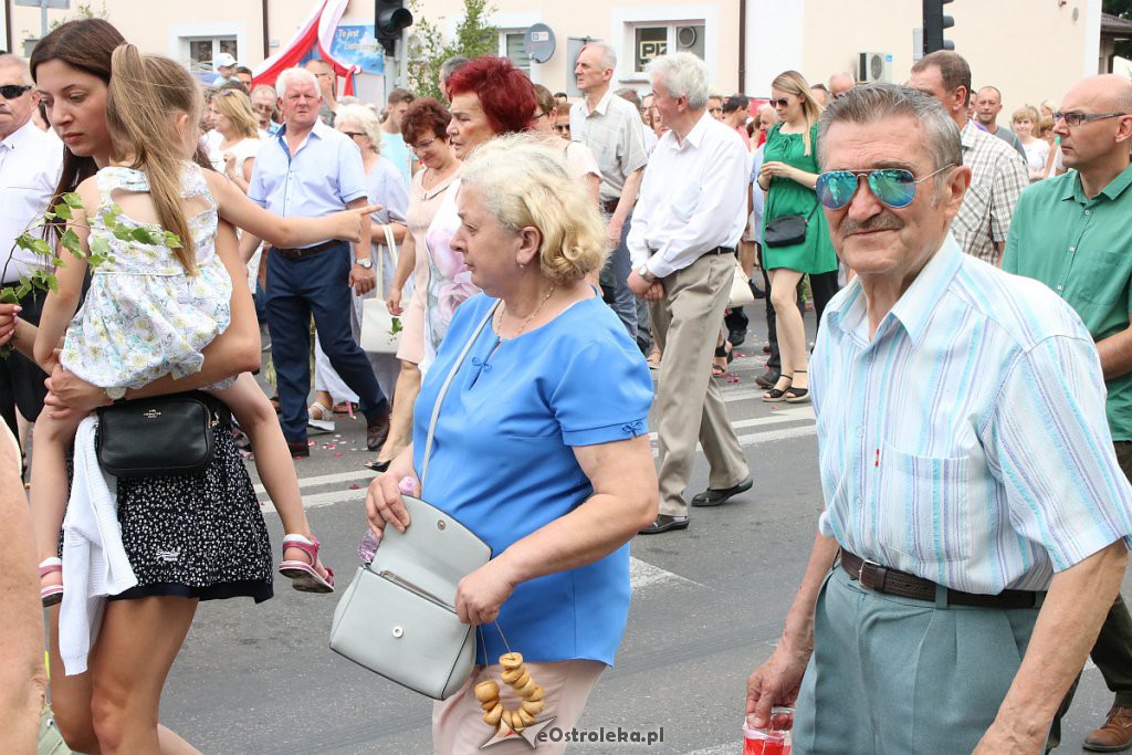 Procesja Bożego Ciała w parafi pw. św. Antoniego Padewskiego w Ostrołęce [20.06.2019] - zdjęcie #158 - eOstroleka.pl