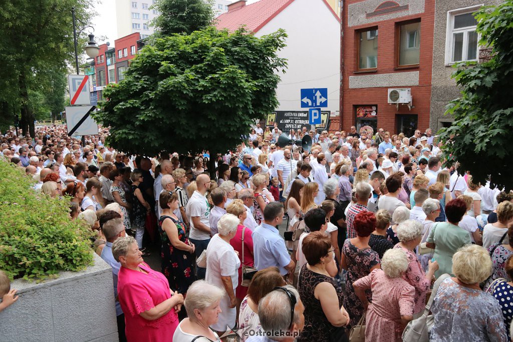 Procesja Bożego Ciała w parafi pw. św. Antoniego Padewskiego w Ostrołęce [20.06.2019] - zdjęcie #168 - eOstroleka.pl