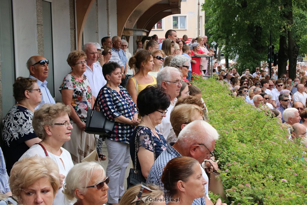 Procesja Bożego Ciała w parafi pw. św. Antoniego Padewskiego w Ostrołęce [20.06.2019] - zdjęcie #170 - eOstroleka.pl