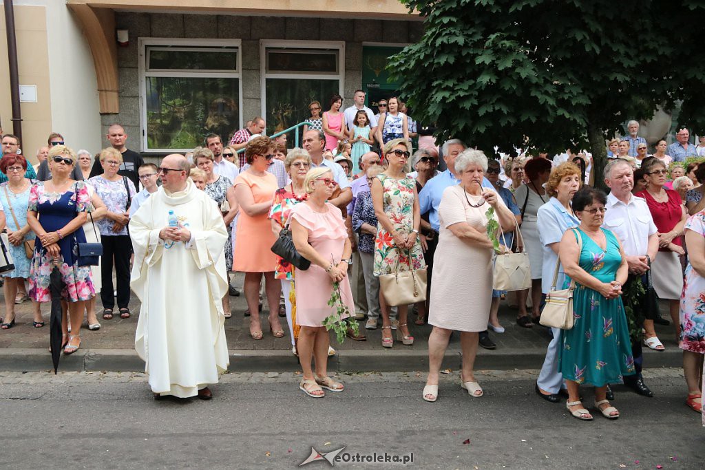 Procesja Bożego Ciała w parafi pw. św. Antoniego Padewskiego w Ostrołęce [20.06.2019] - zdjęcie #173 - eOstroleka.pl