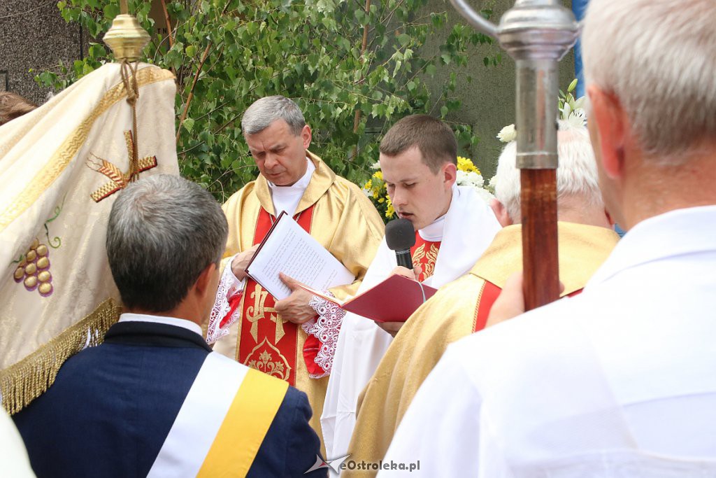 Procesja Bożego Ciała w parafi pw. św. Antoniego Padewskiego w Ostrołęce [20.06.2019] - zdjęcie #179 - eOstroleka.pl