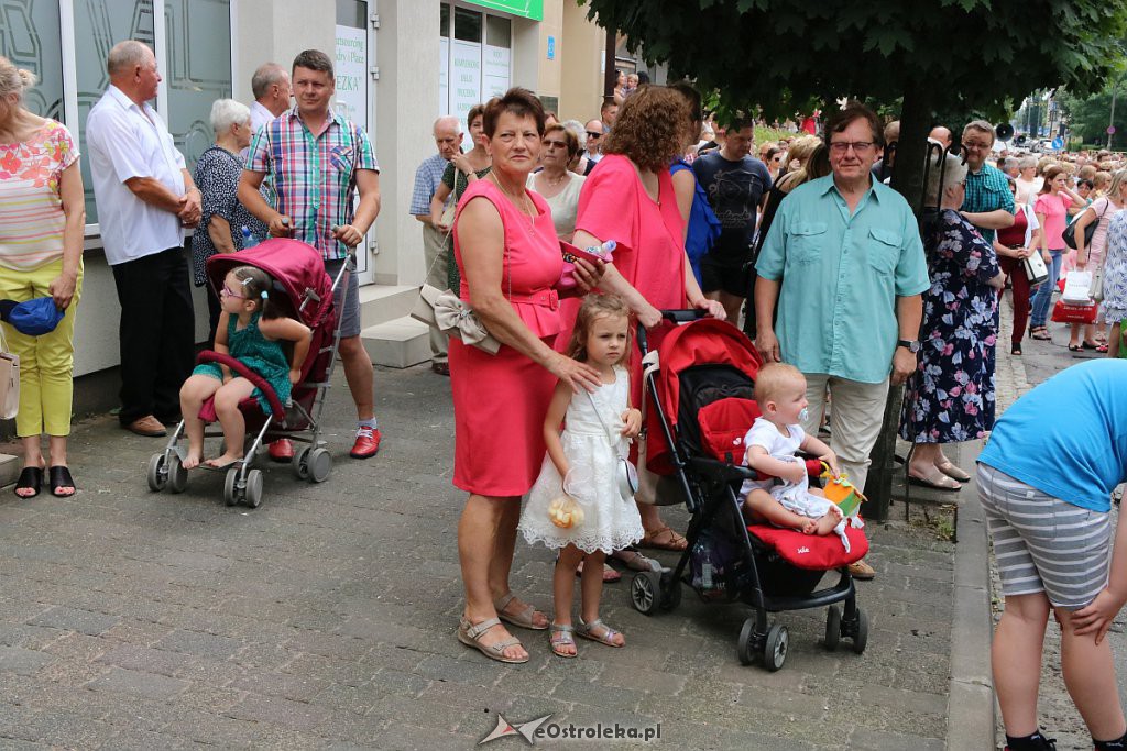 Procesja Bożego Ciała w parafi pw. św. Antoniego Padewskiego w Ostrołęce [20.06.2019] - zdjęcie #187 - eOstroleka.pl