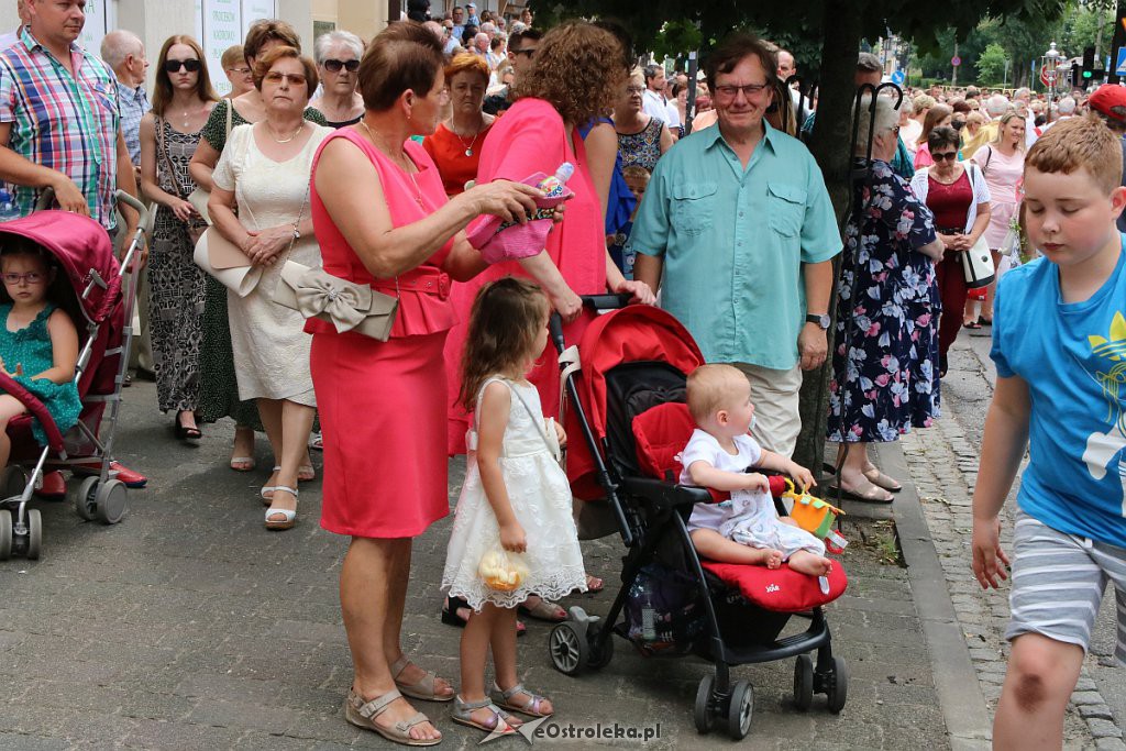 Procesja Bożego Ciała w parafi pw. św. Antoniego Padewskiego w Ostrołęce [20.06.2019] - zdjęcie #188 - eOstroleka.pl