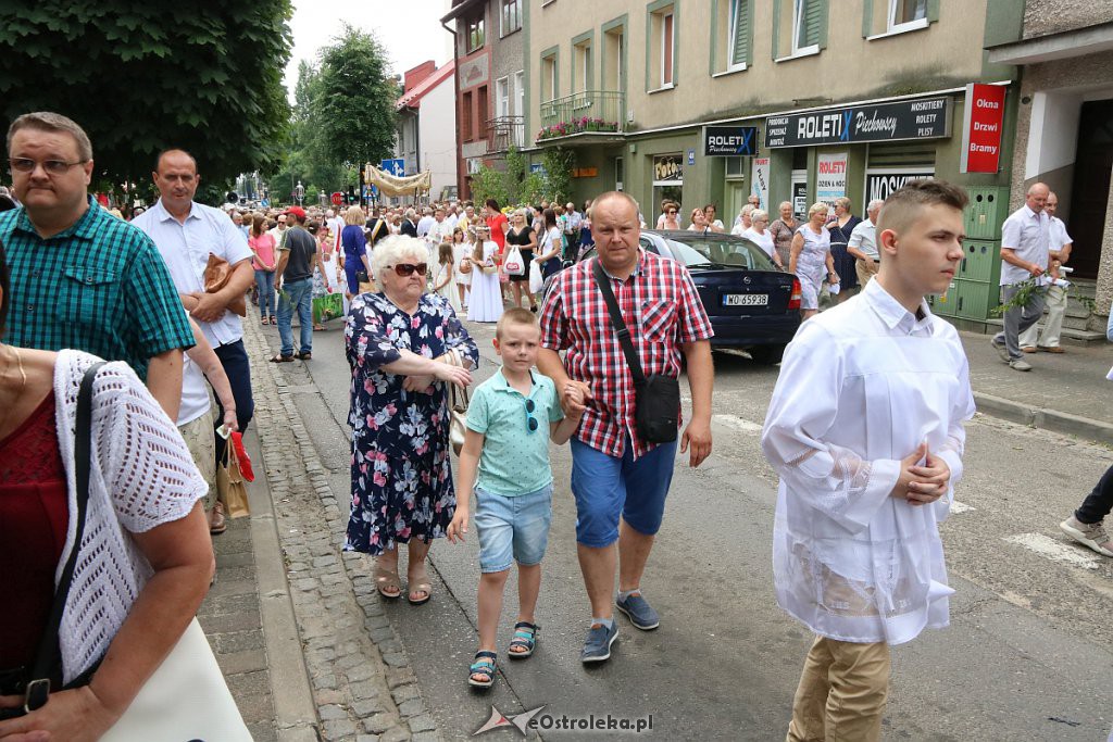 Procesja Bożego Ciała w parafi pw. św. Antoniego Padewskiego w Ostrołęce [20.06.2019] - zdjęcie #192 - eOstroleka.pl