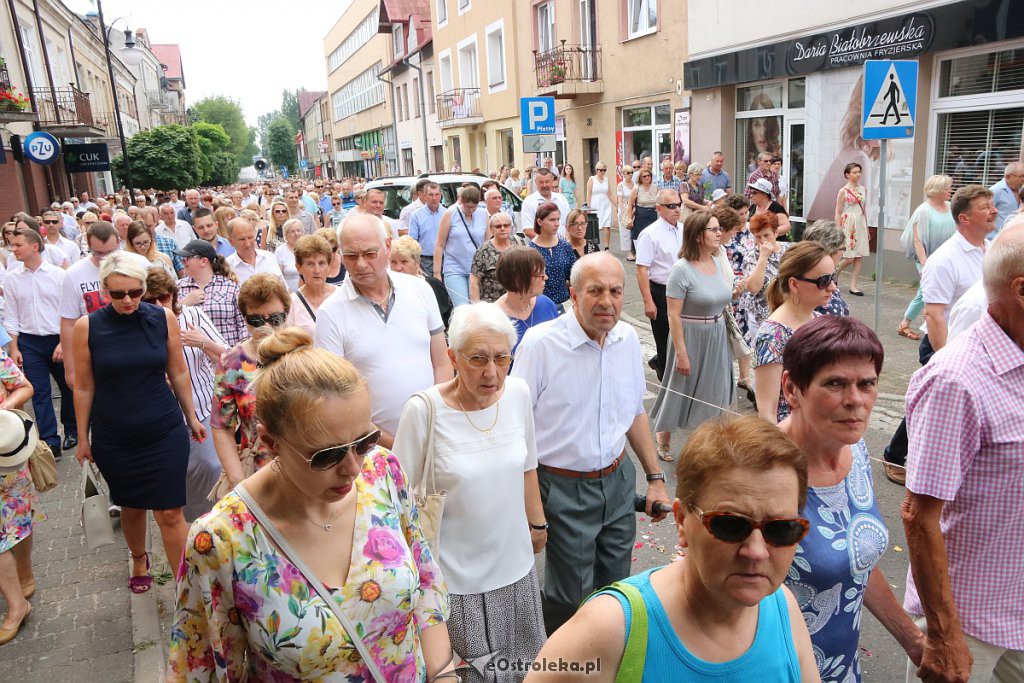 Procesja Bożego Ciała w parafi pw. św. Antoniego Padewskiego w Ostrołęce [20.06.2019] - zdjęcie #220 - eOstroleka.pl