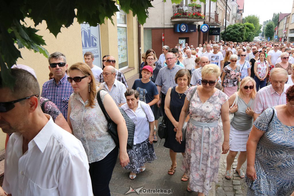 Procesja Bożego Ciała w parafi pw. św. Antoniego Padewskiego w Ostrołęce [20.06.2019] - zdjęcie #224 - eOstroleka.pl