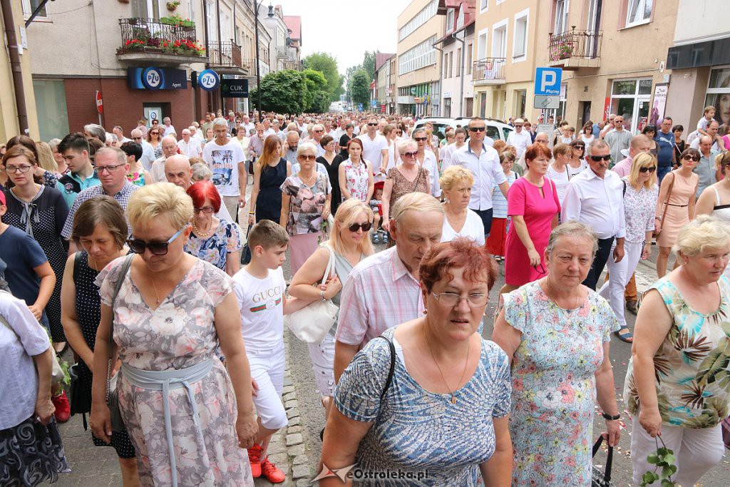 Procesja Bożego Ciała w parafi pw. św. Antoniego Padewskiego w Ostrołęce [20.06.2019] - zdjęcie #225 - eOstroleka.pl