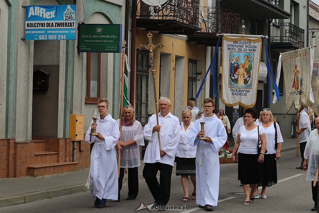 Procesja Bożego Ciała w parafii pw. Nawiedzenia NMP w Ostrołęce [20.06.2019] - zdjęcie #96 - eOstroleka.pl
