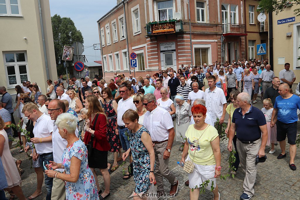 Procesja Bożego Ciała w parafii pw. Nawiedzenia NMP w Ostrołęce [20.06.2019] - zdjęcie #37 - eOstroleka.pl