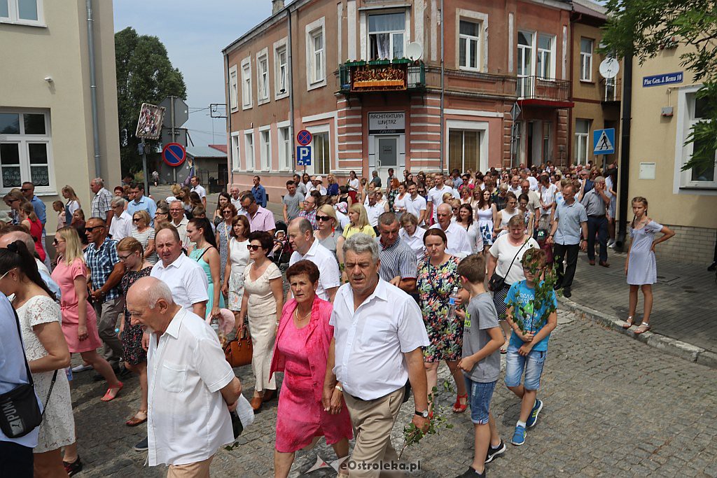 Procesja Bożego Ciała w parafii pw. Nawiedzenia NMP w Ostrołęce [20.06.2019] - zdjęcie #19 - eOstroleka.pl