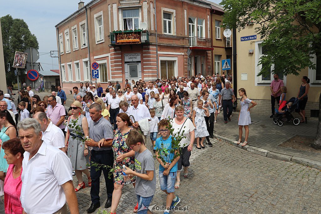Procesja Bożego Ciała w parafii pw. Nawiedzenia NMP w Ostrołęce [20.06.2019] - zdjęcie #17 - eOstroleka.pl