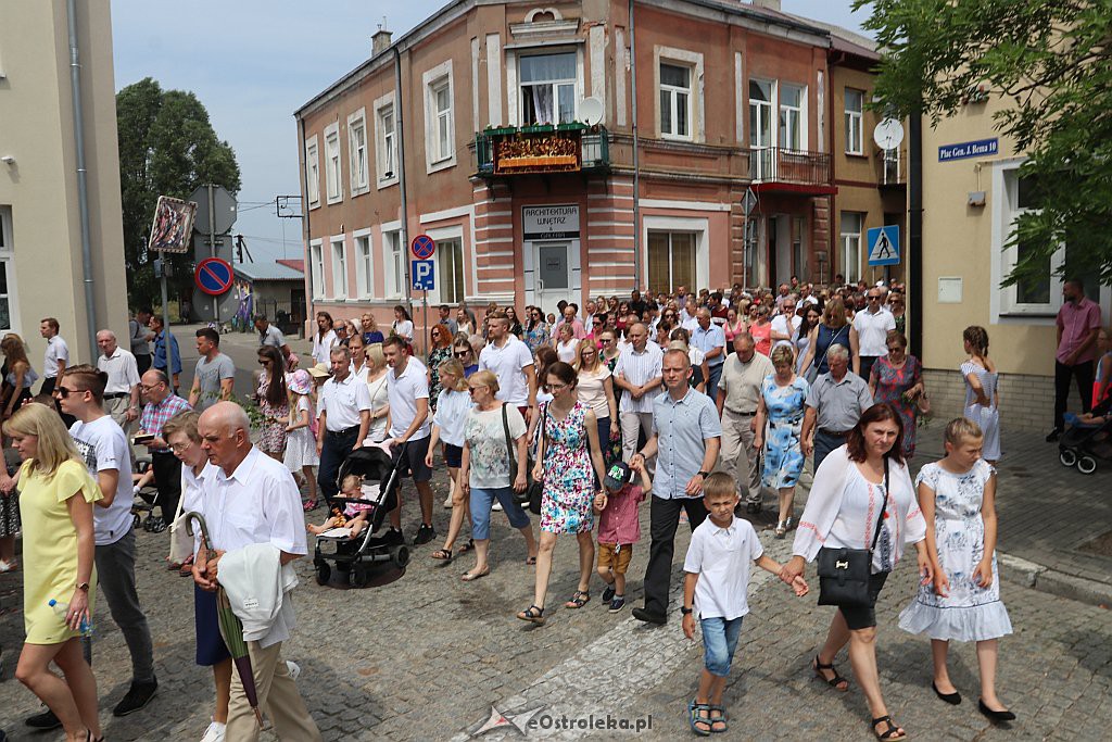 Procesja Bożego Ciała w parafii pw. Nawiedzenia NMP w Ostrołęce [20.06.2019] - zdjęcie #16 - eOstroleka.pl