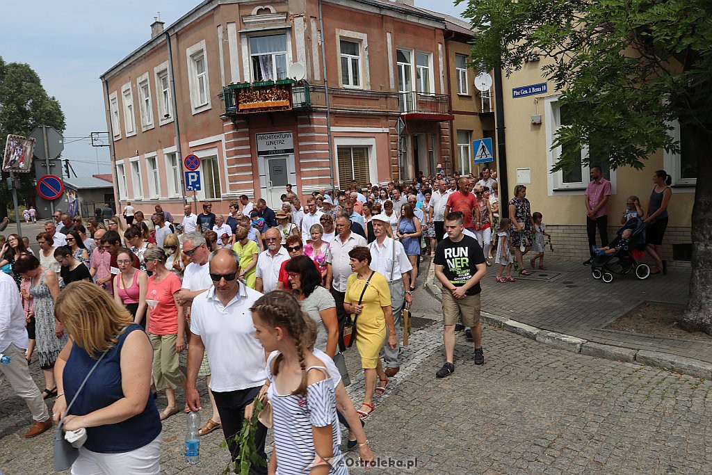 Procesja Bożego Ciała w parafii pw. Nawiedzenia NMP w Ostrołęce [20.06.2019] - zdjęcie #12 - eOstroleka.pl