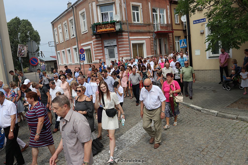 Procesja Bożego Ciała w parafii pw. Nawiedzenia NMP w Ostrołęce [20.06.2019] - zdjęcie #5 - eOstroleka.pl