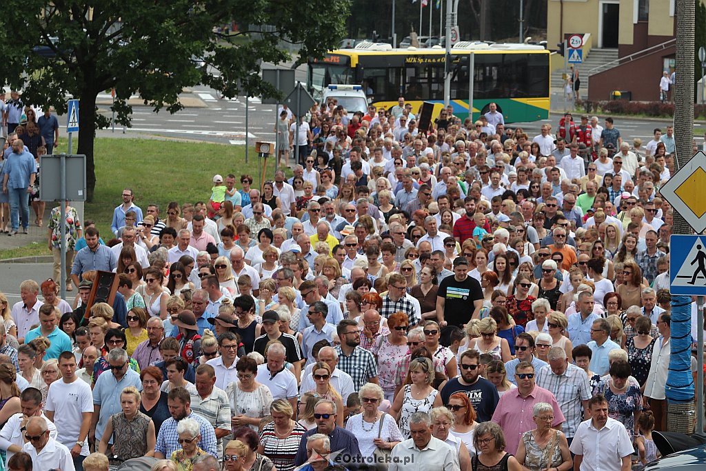 Procesja Bożego Ciała w parafii pw. św. Franciszka z Asyżu w Ostrołęce [20.06.2019] - zdjęcie #108 - eOstroleka.pl