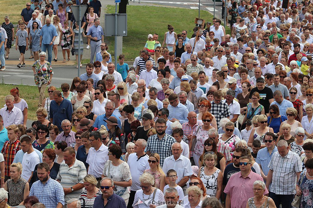 Procesja Bożego Ciała w parafii pw. św. Franciszka z Asyżu w Ostrołęce [20.06.2019] - zdjęcie #101 - eOstroleka.pl