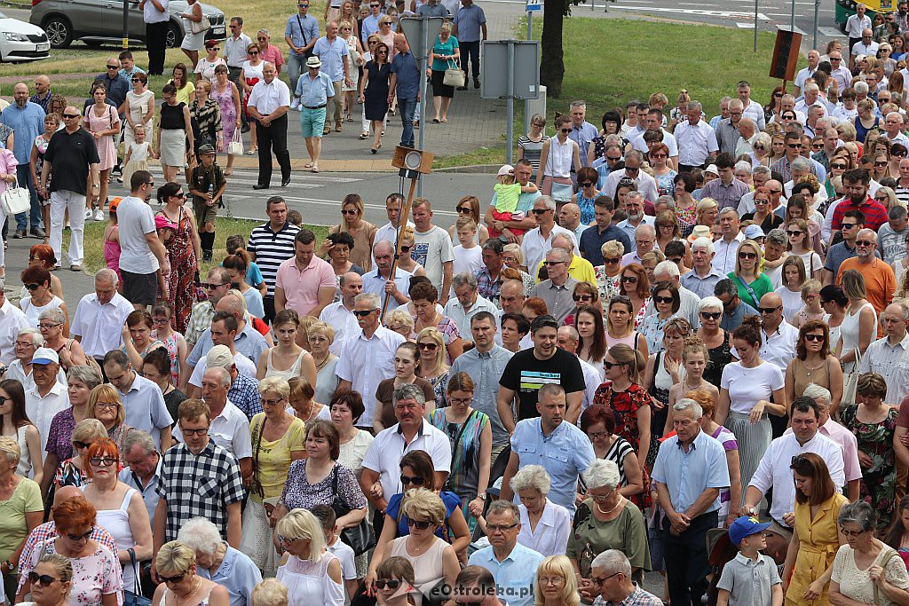 Procesja Bożego Ciała w parafii pw. św. Franciszka z Asyżu w Ostrołęce [20.06.2019] - zdjęcie #86 - eOstroleka.pl