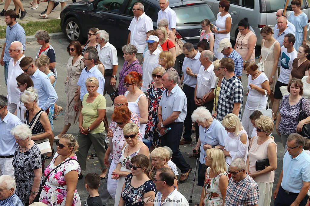 Procesja Bożego Ciała w parafii pw. św. Franciszka z Asyżu w Ostrołęce [20.06.2019] - zdjęcie #76 - eOstroleka.pl