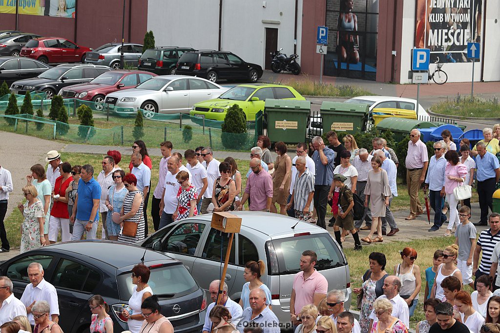 Procesja Bożego Ciała w parafii pw. św. Franciszka z Asyżu w Ostrołęce [20.06.2019] - zdjęcie #74 - eOstroleka.pl
