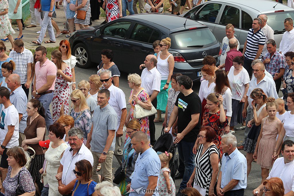 Procesja Bożego Ciała w parafii pw. św. Franciszka z Asyżu w Ostrołęce [20.06.2019] - zdjęcie #71 - eOstroleka.pl
