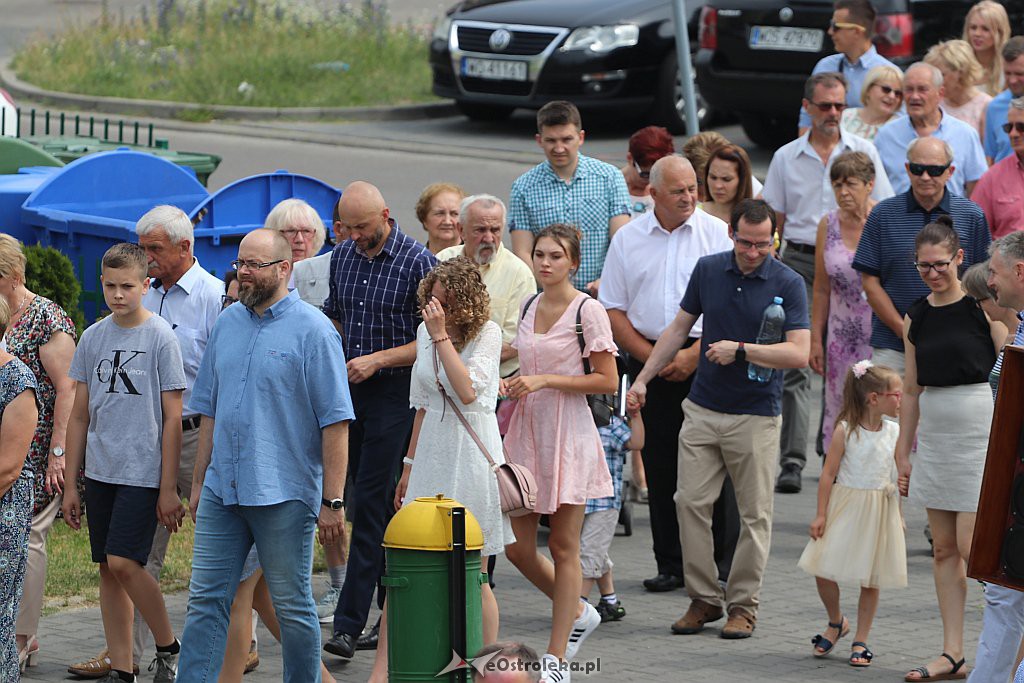 Procesja Bożego Ciała w parafii pw. św. Franciszka z Asyżu w Ostrołęce [20.06.2019] - zdjęcie #66 - eOstroleka.pl