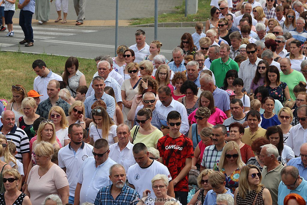 Procesja Bożego Ciała w parafii pw. św. Franciszka z Asyżu w Ostrołęce [20.06.2019] - zdjęcie #57 - eOstroleka.pl