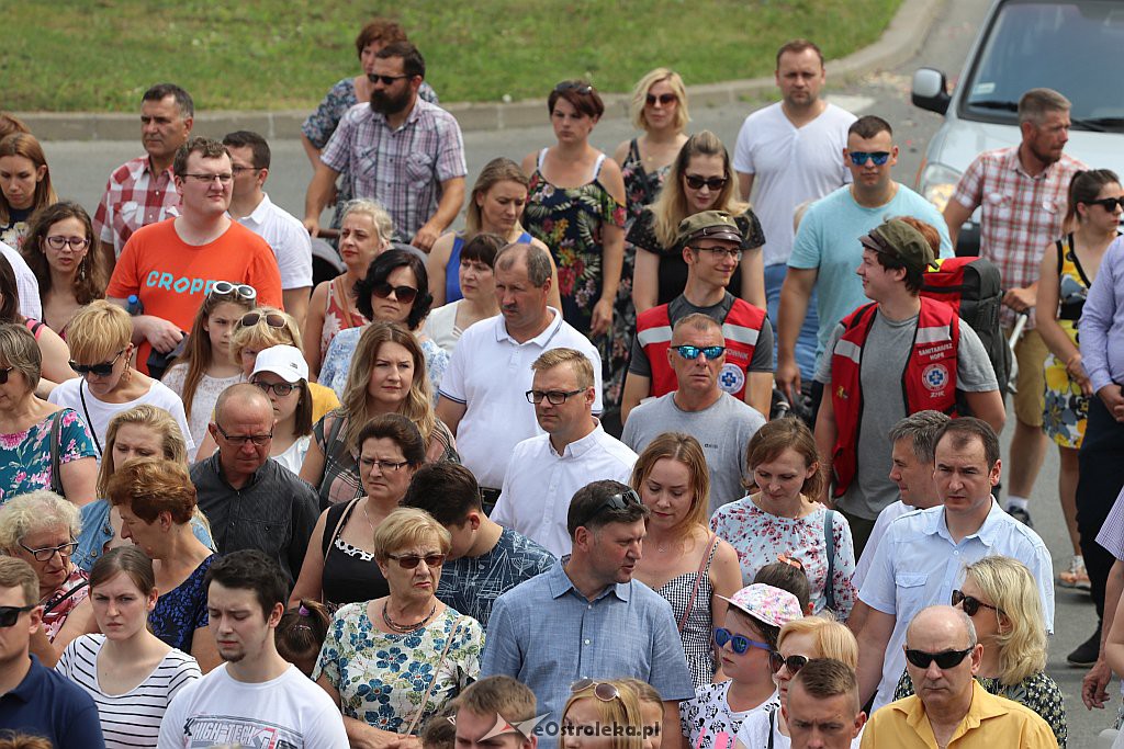 Procesja Bożego Ciała w parafii pw. św. Franciszka z Asyżu w Ostrołęce [20.06.2019] - zdjęcie #28 - eOstroleka.pl