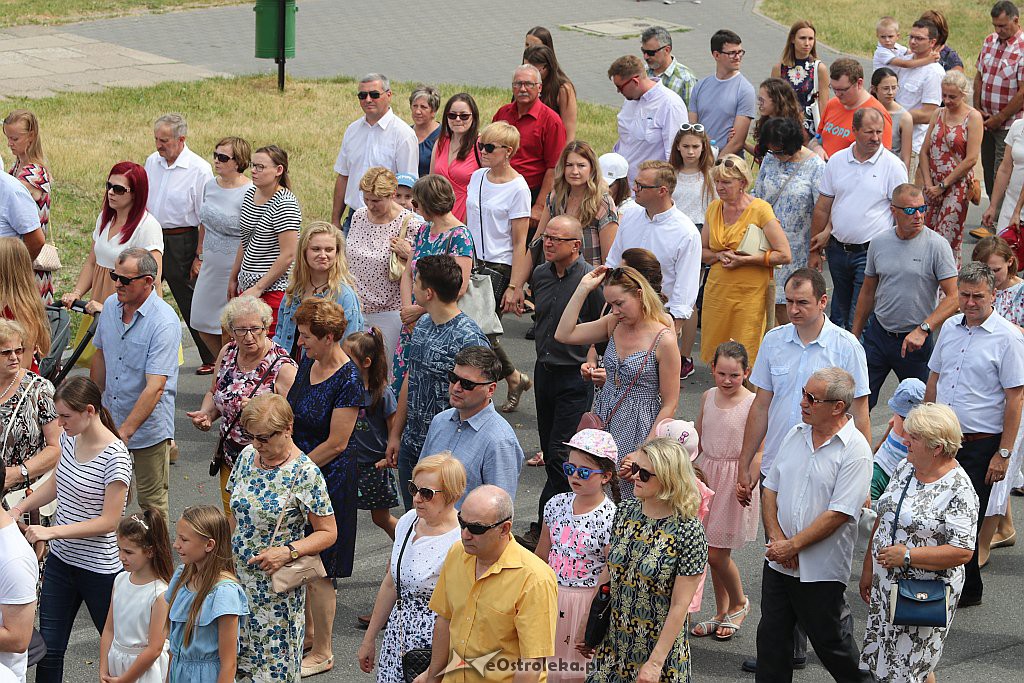 Procesja Bożego Ciała w parafii pw. św. Franciszka z Asyżu w Ostrołęce [20.06.2019] - zdjęcie #12 - eOstroleka.pl