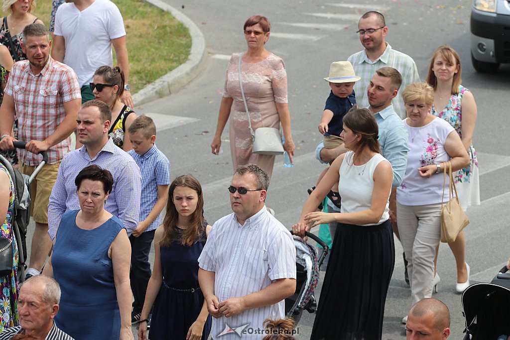 Procesja Bożego Ciała w parafii pw. św. Franciszka z Asyżu w Ostrołęce [20.06.2019] - zdjęcie #5 - eOstroleka.pl