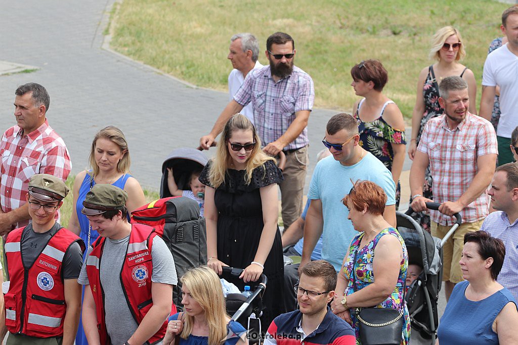 Procesja Bożego Ciała w parafii pw. św. Franciszka z Asyżu w Ostrołęce [20.06.2019] - zdjęcie #3 - eOstroleka.pl