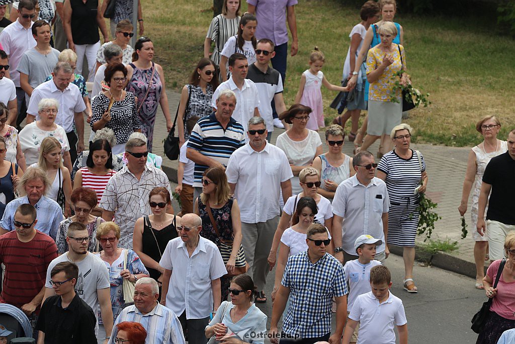 Procesja Bożego Ciała w parafii pw. Zbawiciela Świata w Ostrołęce [20.06.2019] - zdjęcie #75 - eOstroleka.pl