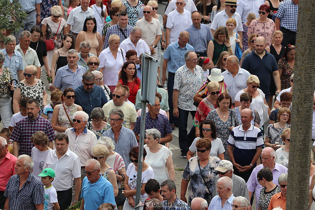 Procesja Bożego Ciała w parafii pw. Zbawiciela Świata w Ostrołęce [20.06.2019] - zdjęcie #80 - eOstroleka.pl