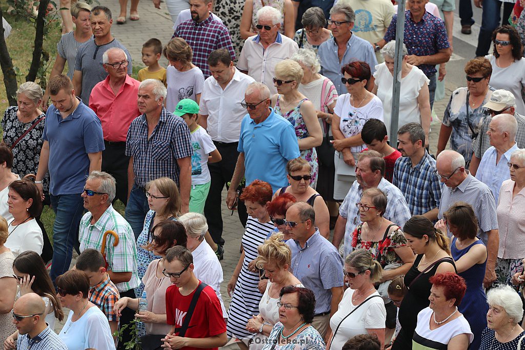 Procesja Bożego Ciała w parafii pw. Zbawiciela Świata w Ostrołęce [20.06.2019] - zdjęcie #78 - eOstroleka.pl