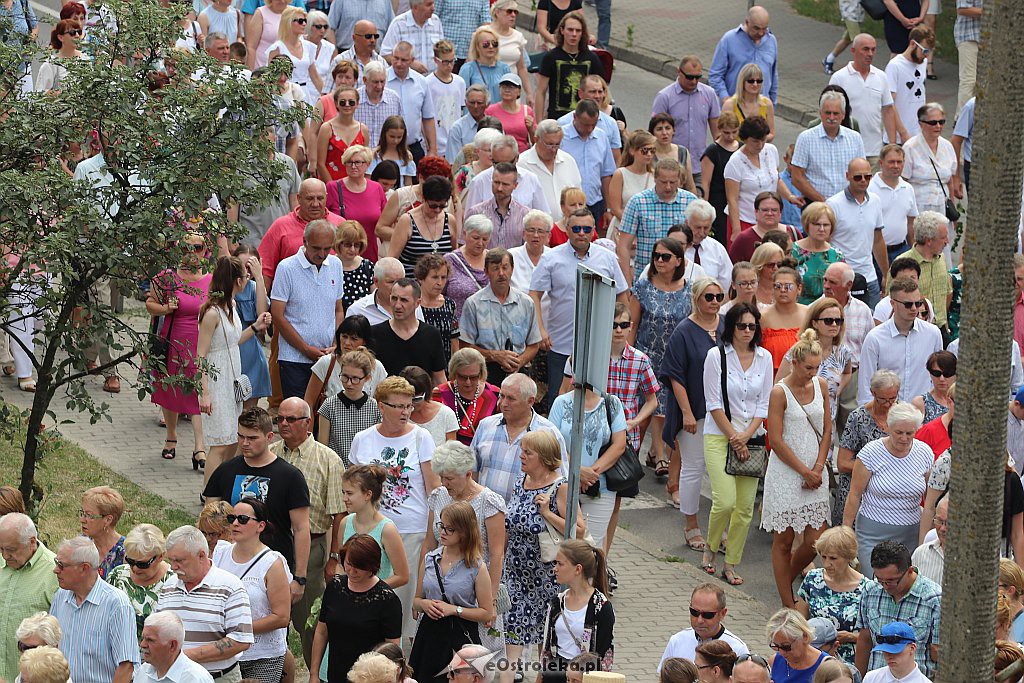 Procesja Bożego Ciała w parafii pw. Zbawiciela Świata w Ostrołęce [20.06.2019] - zdjęcie #53 - eOstroleka.pl