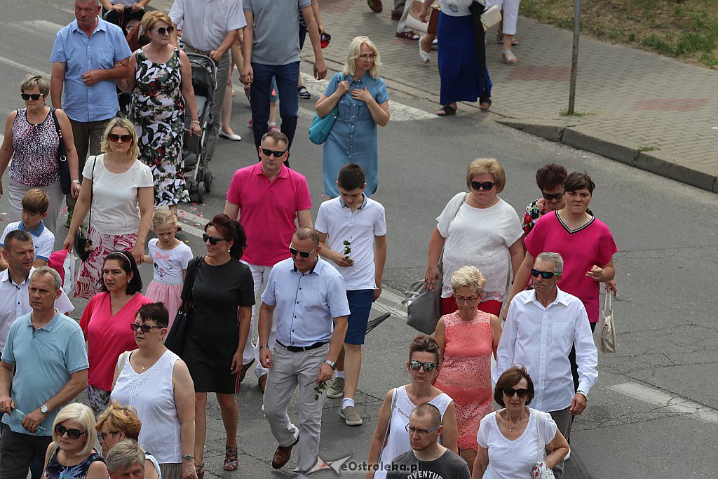 Procesja Bożego Ciała w parafii pw. Zbawiciela Świata w Ostrołęce [20.06.2019] - zdjęcie #52 - eOstroleka.pl