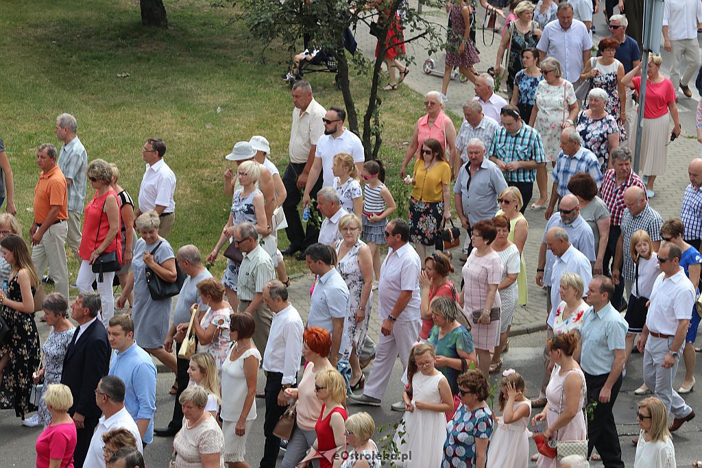 Procesja Bożego Ciała w parafii pw. Zbawiciela Świata w Ostrołęce [20.06.2019] - zdjęcie #46 - eOstroleka.pl