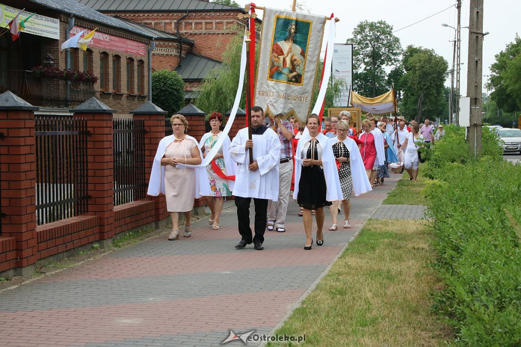 Procesja Bożego Ciała w parafii św. Wojciecha [20.06.2019] - zdjęcie #1 - eOstroleka.pl