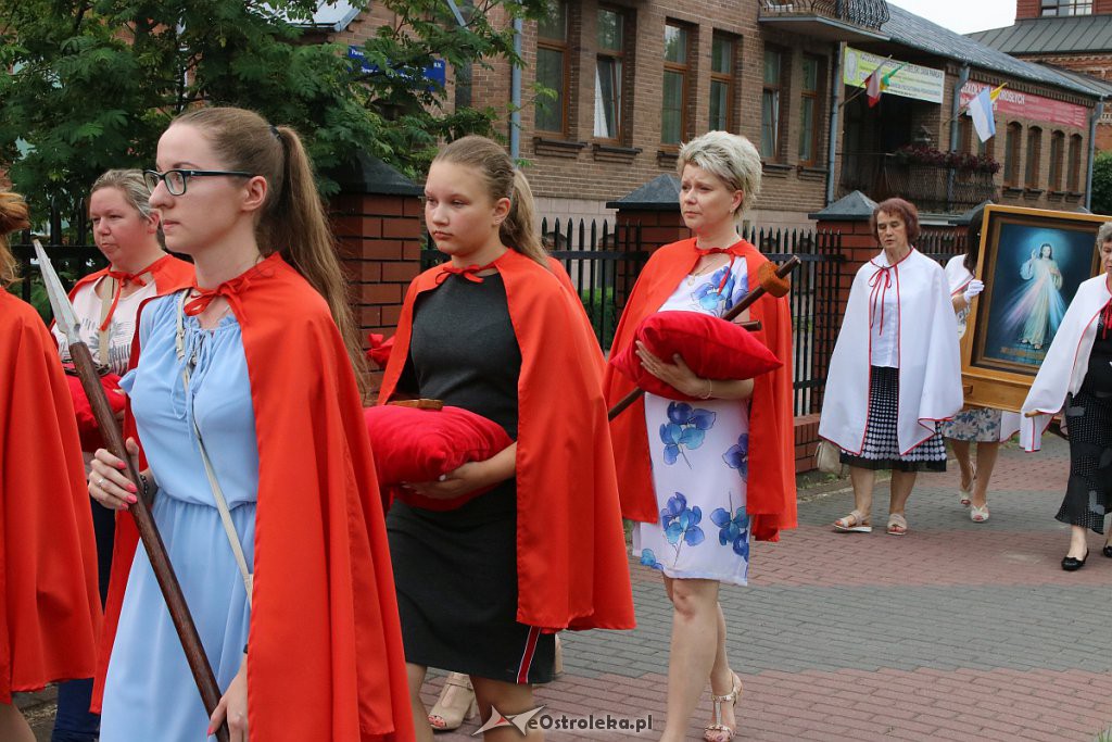 Procesja Bożego Ciała w parafii św. Wojciecha [20.06.2019] - zdjęcie #5 - eOstroleka.pl