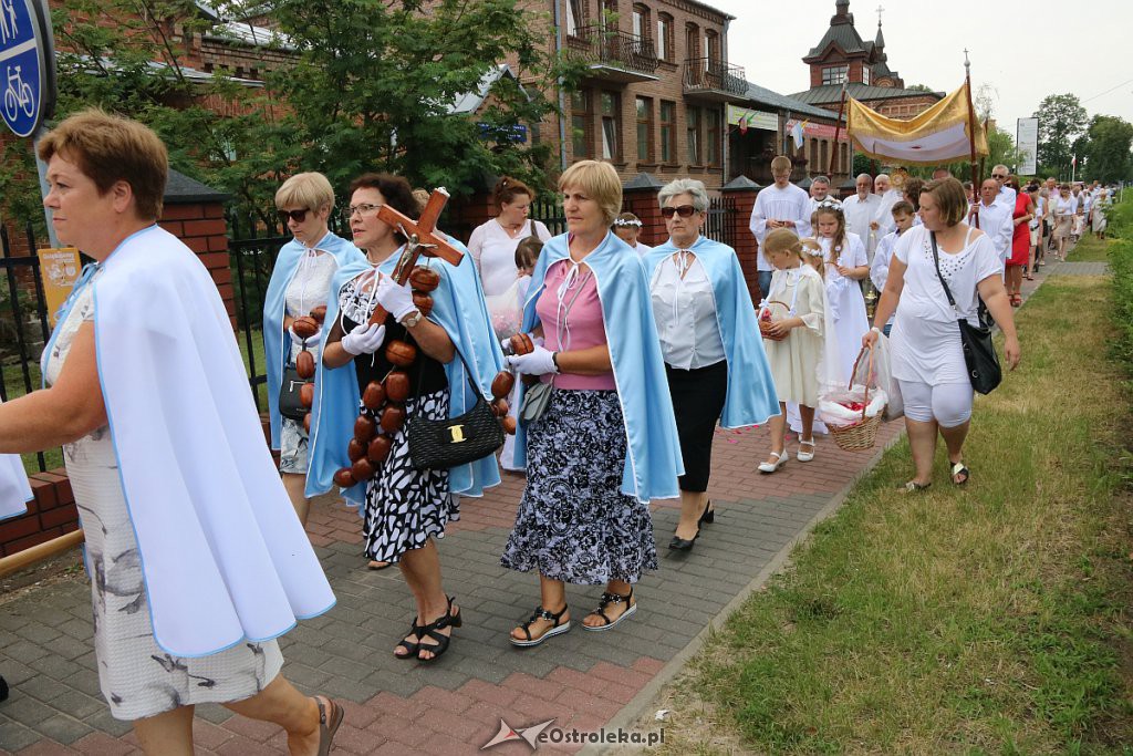 Procesja Bożego Ciała w parafii św. Wojciecha [20.06.2019] - zdjęcie #10 - eOstroleka.pl