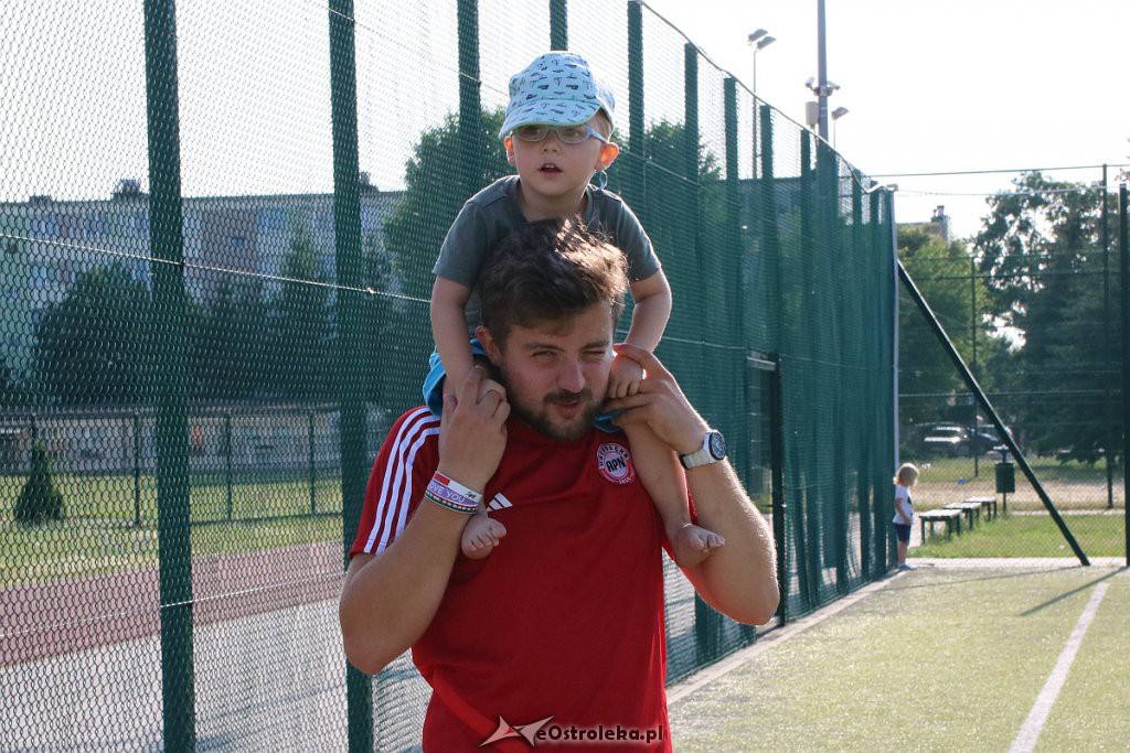 Dzień Ojca z ostrołęcką Akademią Piłki Nożnej [ZDJĘCIA] - zdjęcie #5 - eOstroleka.pl