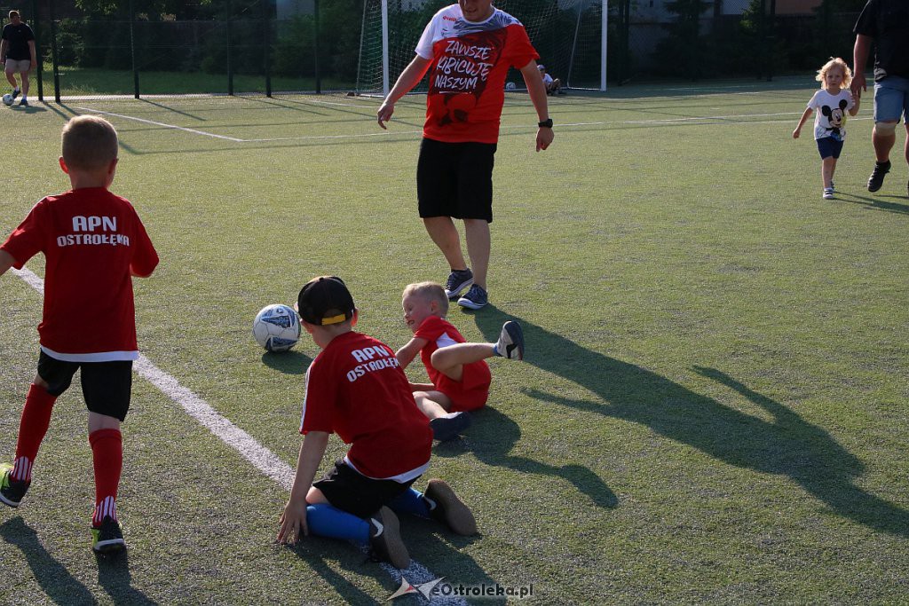 Dzień Ojca z ostrołęcką Akademią Piłki Nożnej [ZDJĘCIA] - zdjęcie #15 - eOstroleka.pl