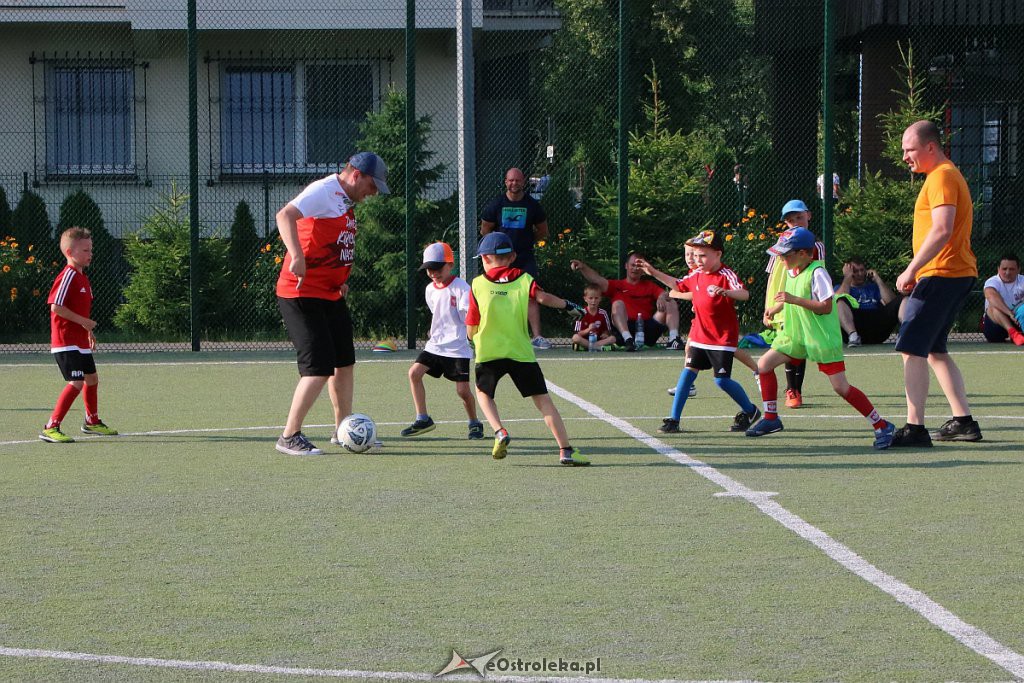 Dzień Ojca z ostrołęcką Akademią Piłki Nożnej [ZDJĘCIA] - zdjęcie #23 - eOstroleka.pl