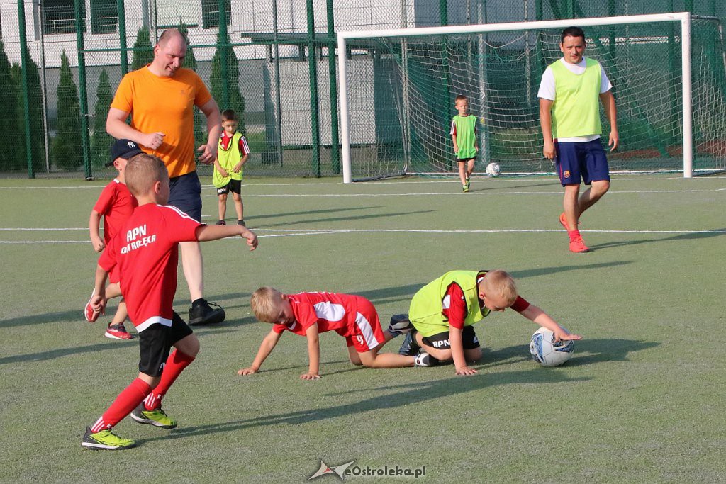 Dzień Ojca z ostrołęcką Akademią Piłki Nożnej [ZDJĘCIA] - zdjęcie #48 - eOstroleka.pl