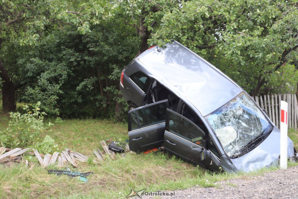 Wypadek w Dylewie [28.06.2019] - zdjęcie #11 - eOstroleka.pl