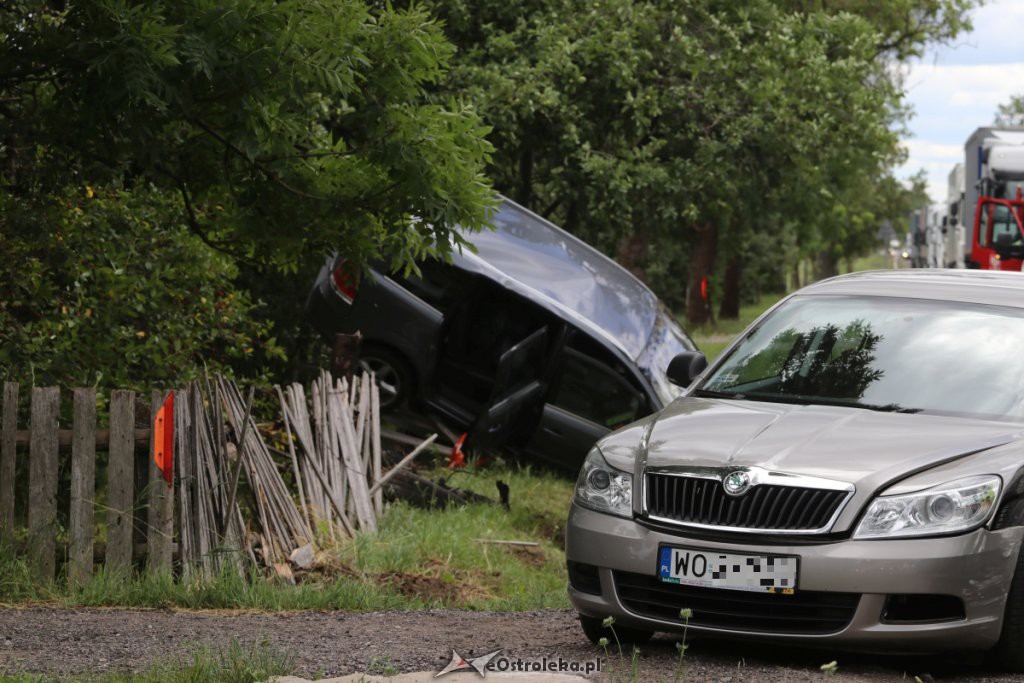 Wypadek w Dylewie [28.06.2019] - zdjęcie #17 - eOstroleka.pl