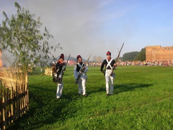 Ostrołęckie Stowarzyszenie Historyczne Czwartacy na inscenizacji w Ciechanowie (21.08.2010) - zdjęcie #15 - eOstroleka.pl