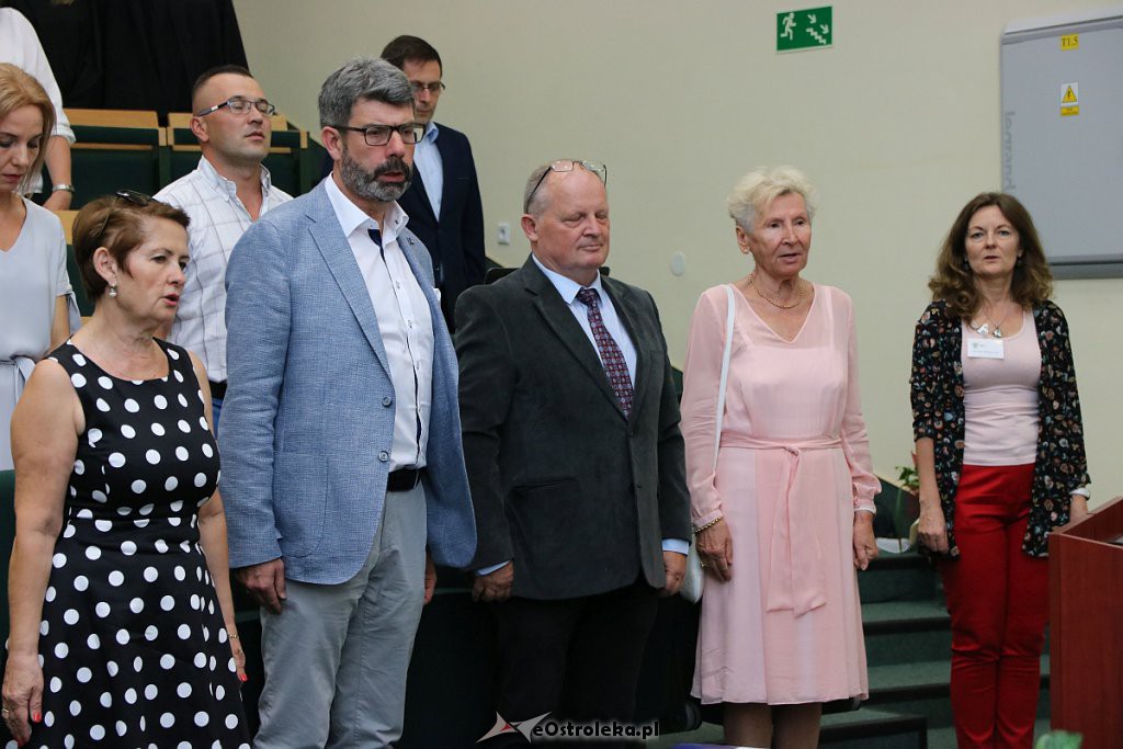 Zakończenie roku akademickiego w Wyższej Szkole Administracji Publicznej [28.06.2019] - zdjęcie #2 - eOstroleka.pl