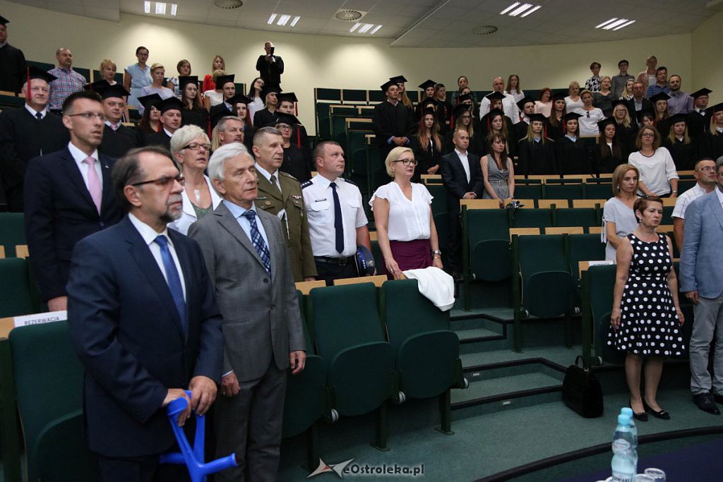 Zakończenie roku akademickiego w Wyższej Szkole Administracji Publicznej [28.06.2019] - zdjęcie #3 - eOstroleka.pl