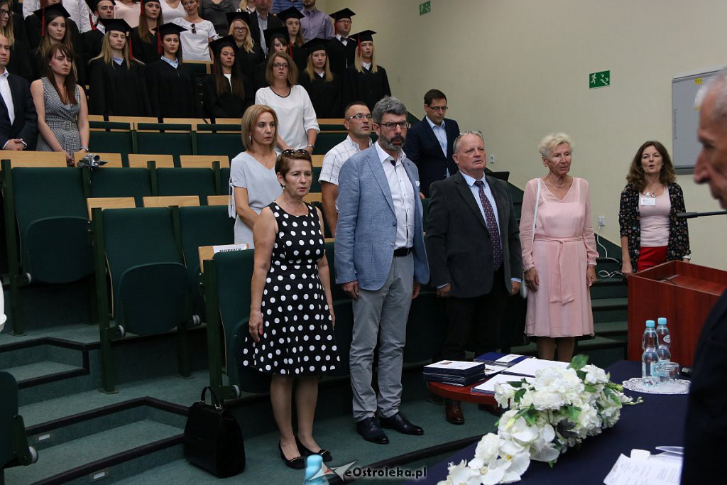 Zakończenie roku akademickiego w Wyższej Szkole Administracji Publicznej [28.06.2019] - zdjęcie #4 - eOstroleka.pl